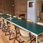 9 Bedroom In *