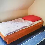 9 Bedroom In *
