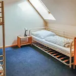 9 Bedroom In *