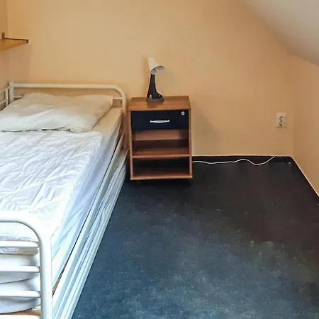 9 Bedroom In